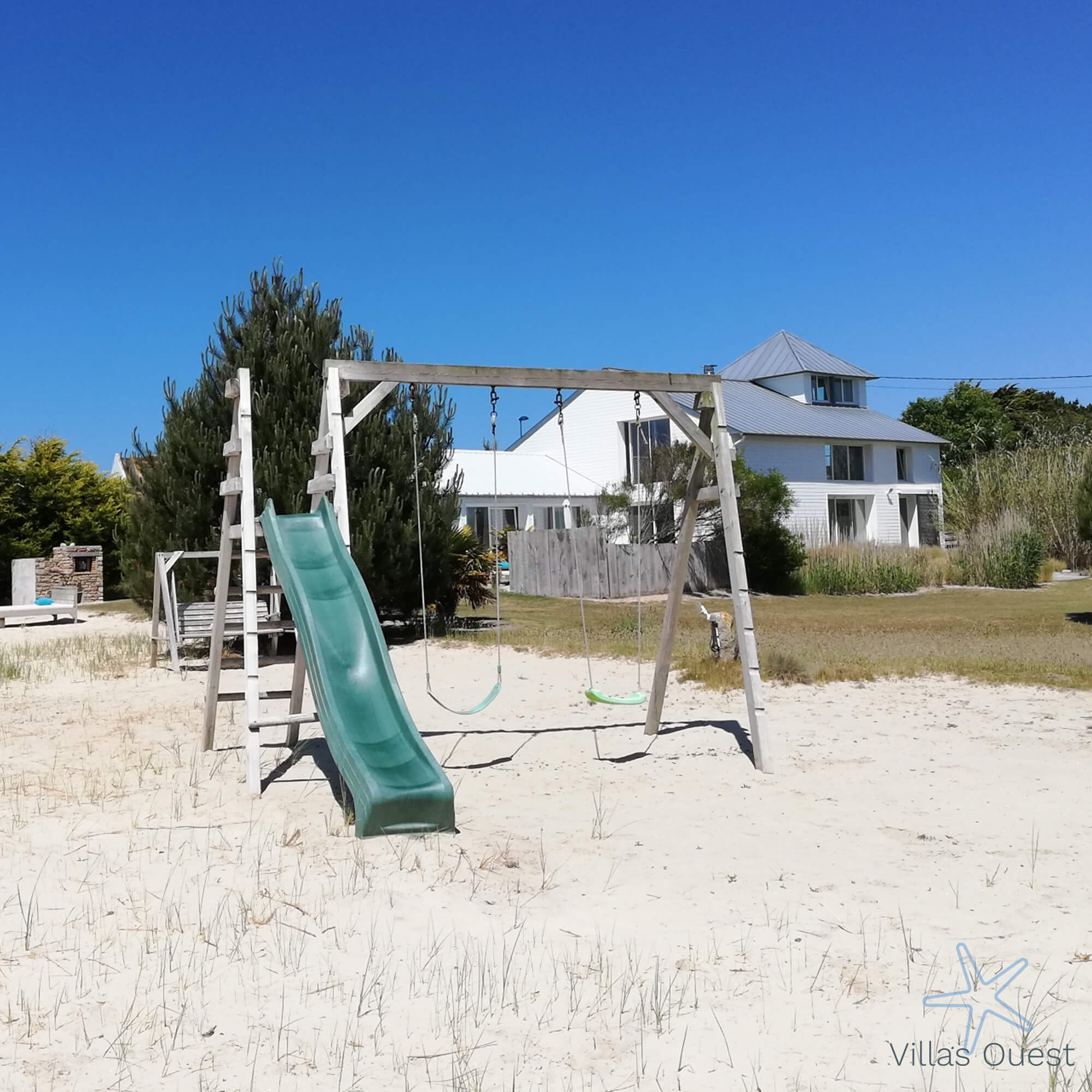 Jardin aire de jeux enfant