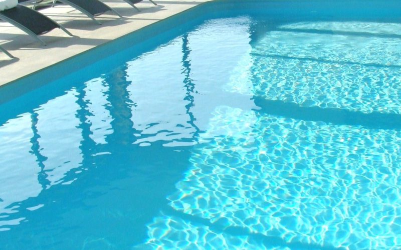 piscine chauffée villa bretagne location